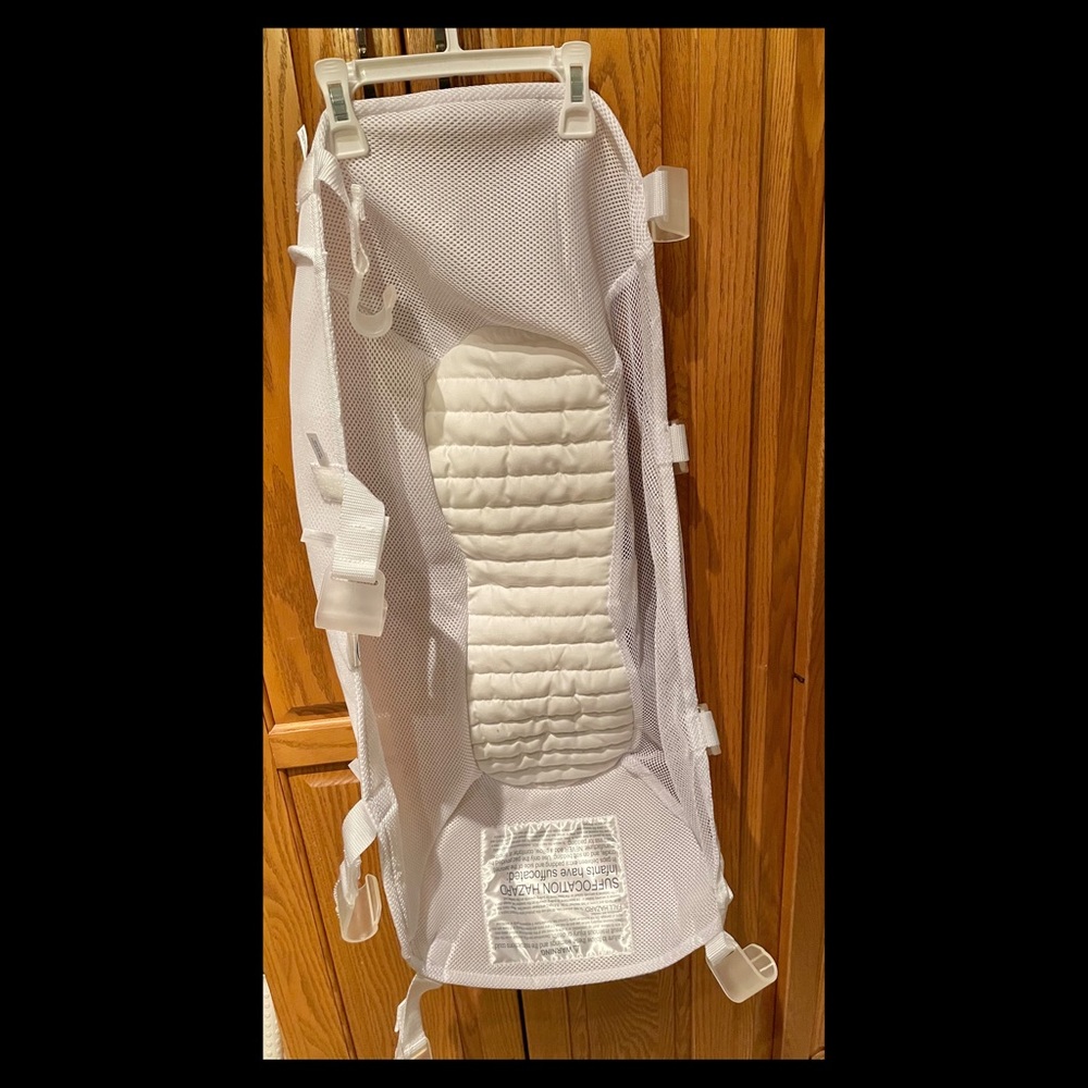 Halo Bassinet Newborn Insert EUC